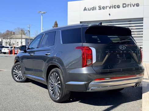 Used 2023 Hyundai Palisade Calligraphy image 4