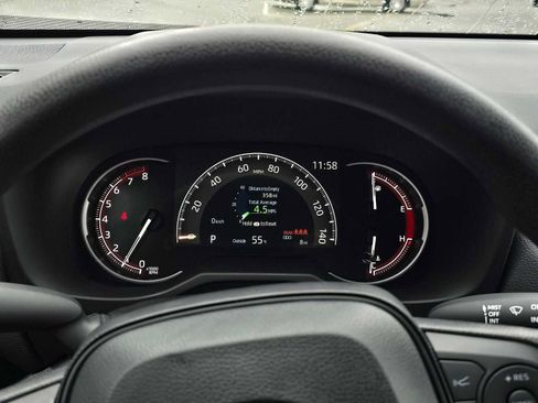 Certified 2025 Toyota RAV4 LE image 25