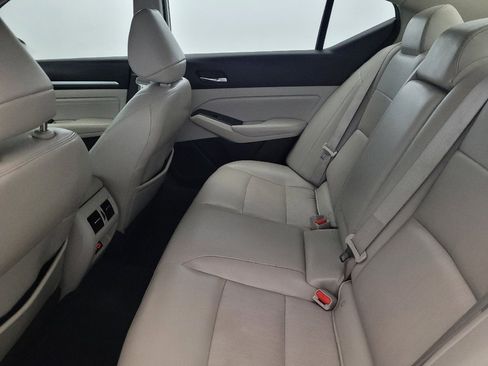 Used 2019 Nissan Altima 2.5 SL AWD/4WD image 18