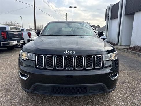 Used 2019 Jeep Grand Cherokee Laredo w/ Security & Convenience Group image 2