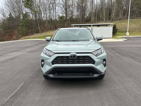 Used 2020 Toyota RAV4 XLE w/ Convenience Package image 2