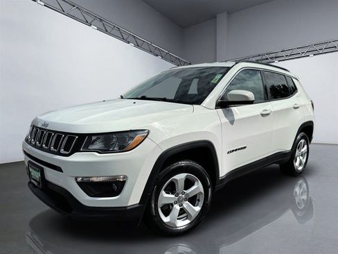 Used 2020 Jeep Compass Latitude w/ Popular Equipment Group AWD/4WD image 27