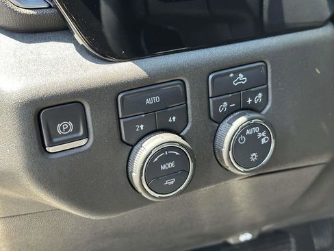 Used 2023 Chevrolet Silverado 1500 LT AWD/4WD image 31