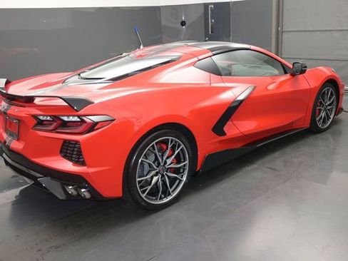 Used 2023 Chevrolet Corvette Stingray Preferred Cpe w/ Z51 Performance Package RWD image 32