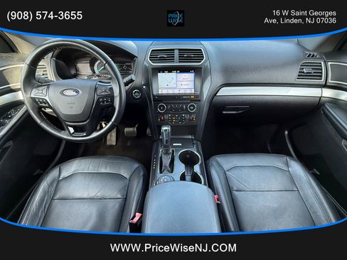 Used 2017 Ford Explorer XLT w/ Equipment Group 202A image 22