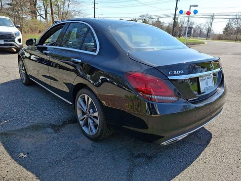 Used 2019 Mercedes-Benz C 300 4MATIC Sedan image 4