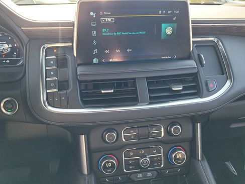 Used 2024 Chevrolet Tahoe Z71 w/ Z71 Off-Road Package image 23