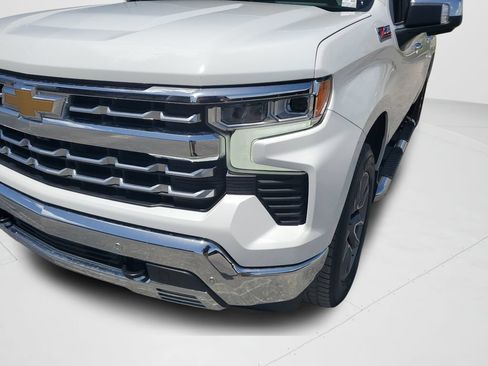 Used 2022 Chevrolet Silverado 1500 LTZ w/ LTZ Convenience Package II AWD/4WD image 25