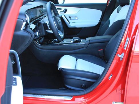 Used 2019 Mercedes-Benz A 220 4MATIC image 25