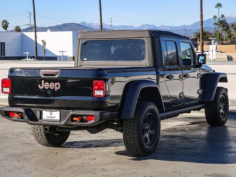 Certified 2022 Jeep Gladiator Mojave w/ Cold Weather Group image 9