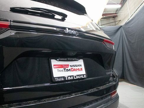 Used 2023 Jeep Grand Cherokee Limited w/ Trailer Tow Prep Group (B) image 13