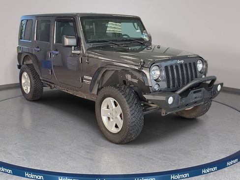 Used 2018 Jeep Wrangler Unlimited Sport S AWD/4WD image 3