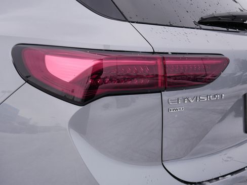 Used 2025 Buick Envision Preferred image 17