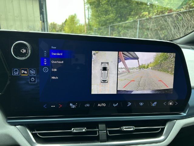 Used 2024 Chevrolet Equinox EV LT w/ Active Safety Package 3 FWD image 15