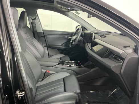 Used 2025 Audi Q6 e-tron Prestige w/ Black Warm Weather Package AWD/4WD image 20