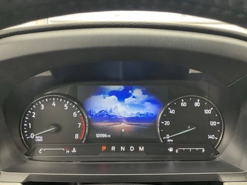 Used 2020 Ford Explorer XLT w/ Equipment Group 202A image 10