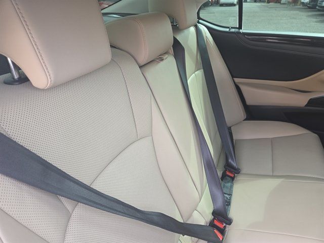 Used 2019 Lexus ES 350 w/ Premium Package FWD image 10