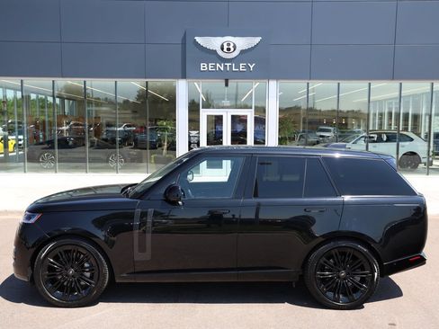 Used 2023 Land Rover Range Rover SE AWD/4WD image 5