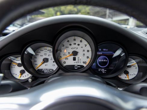 Used 2016 Porsche 911 GT3 image 35