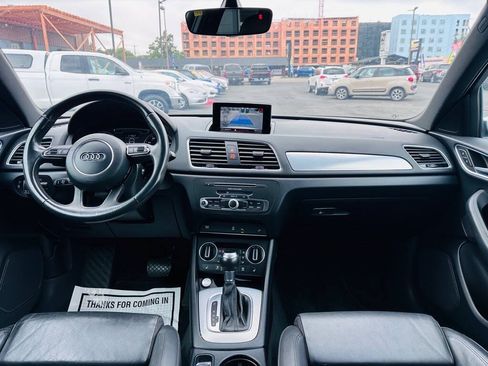 Used 2018 Audi Q3 2.0T Premium w/ Convenience Package FWD image 9