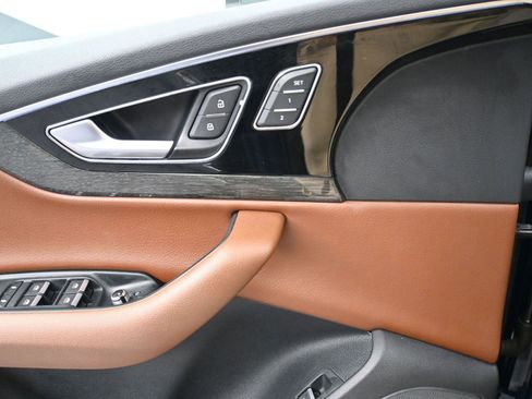 Used 2019 Audi Q7 3.0T Premium Plus w/ Premium Plus Package image 5