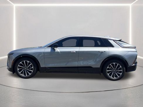 Used 2024 Cadillac Lyriq Sport RWD image 23