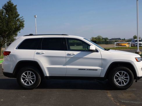 Used 2020 Jeep Grand Cherokee Laredo image 5