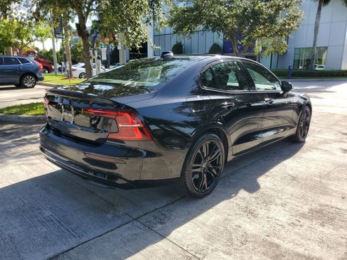 Used 2023 Volvo S60 B5 Plus FWD image 6