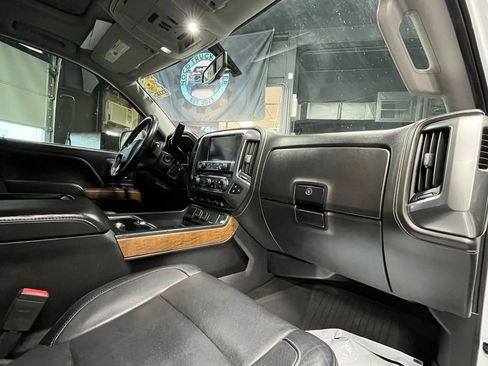 Used 2017 Chevrolet Silverado 1500 LTZ w/ High Desert Package image 21