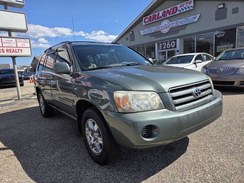 Used 2004 Toyota Highlander 2WD image 2