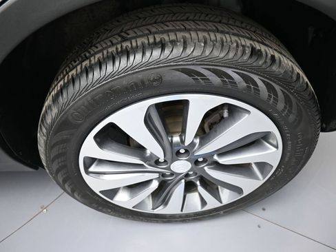 Used 2022 Buick Encore Preferred w/ Safety Package image 15