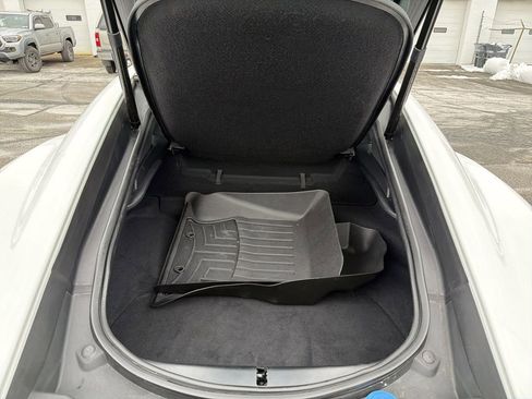 Used 2018 Jaguar F-TYPE R image 24