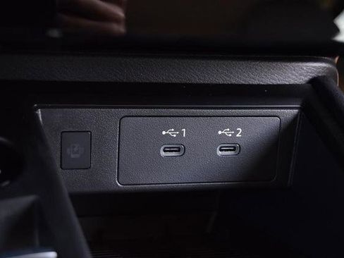 New 2025 Nissan Kicks SR image 19