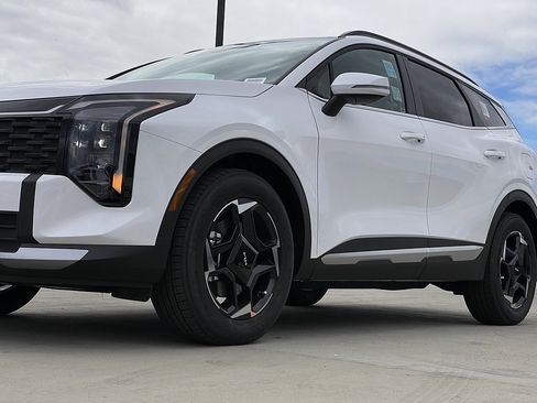 New 2026 Kia Sportage EX w/ EX Panorama Roof Package FWD image 10