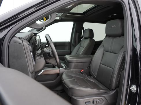 Used 2022 Chevrolet Silverado 1500 High Country image 17