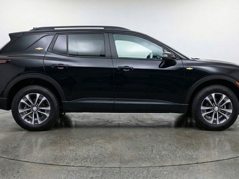 Used 2025 Chevrolet Equinox LT image 11