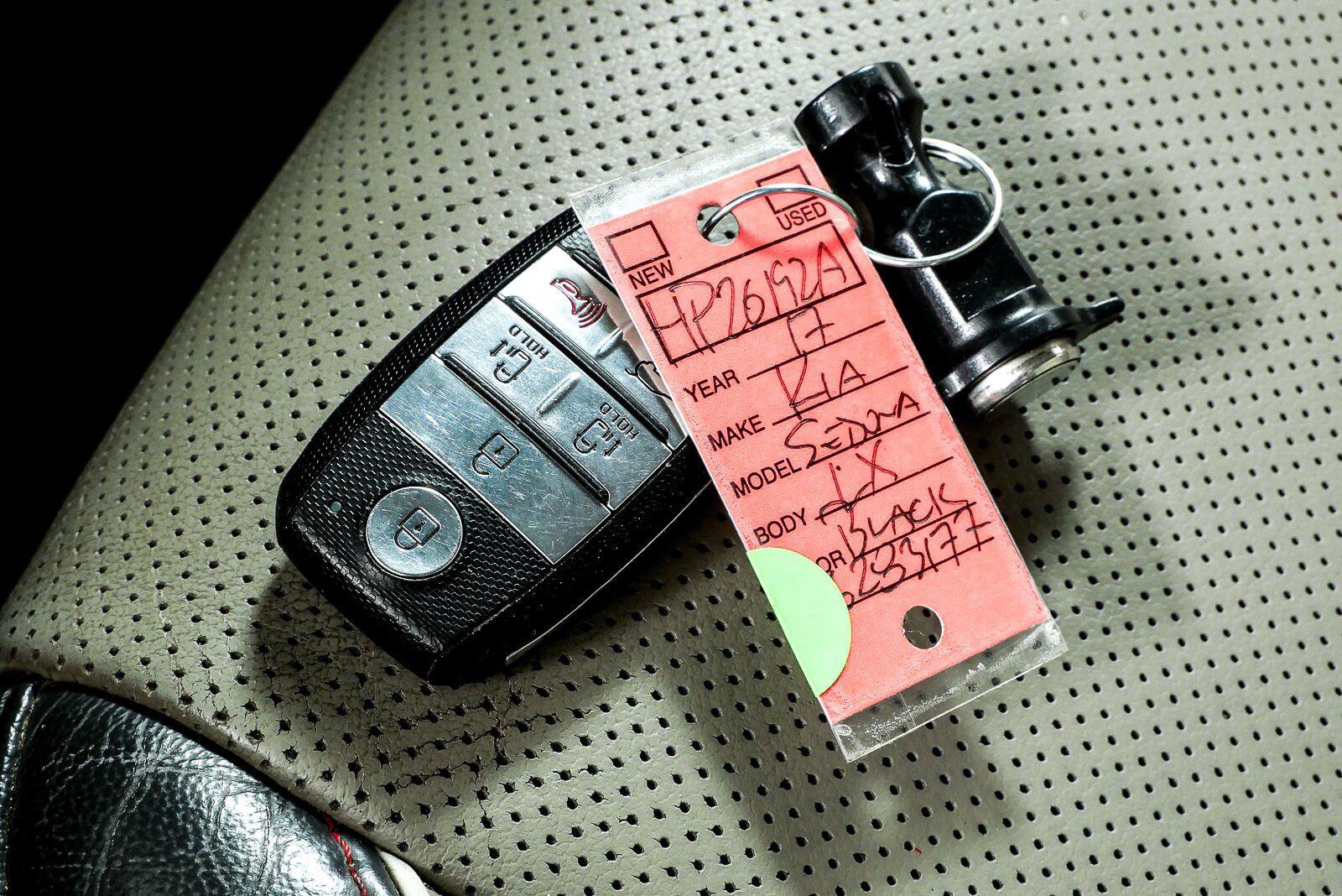 Used 2017 Kia Sedona LX w/ LX Essentials Premium Package FWD image 38