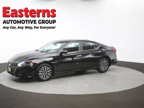 Used 2023 Nissan Altima 2.5 SV FWD image 56