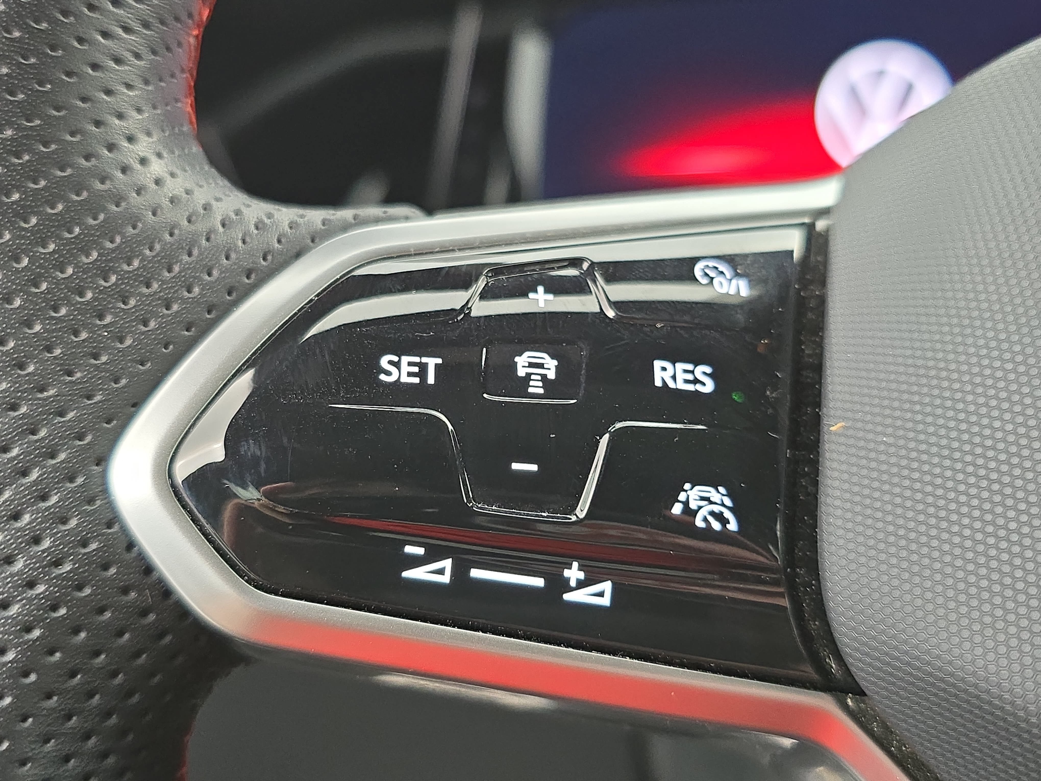 Certified 2024 Volkswagen GTI SE FWD image 16