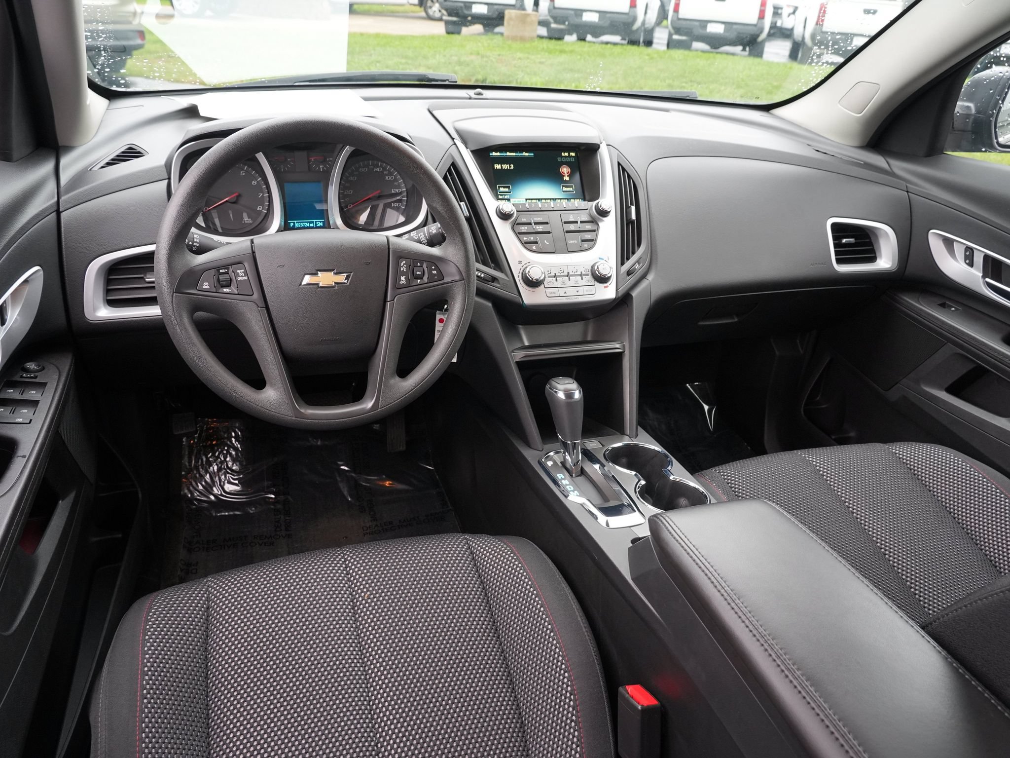 Used 2017 Chevrolet Equinox LS AWD/4WD image 26