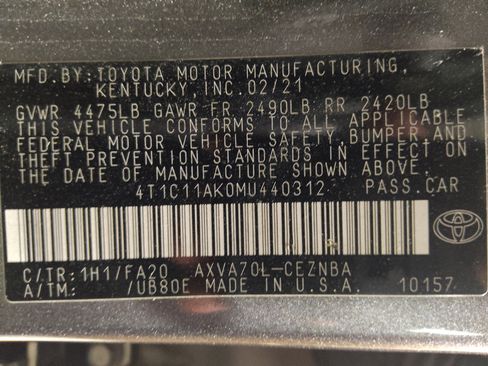 Used 2021 Toyota Camry LE image 33