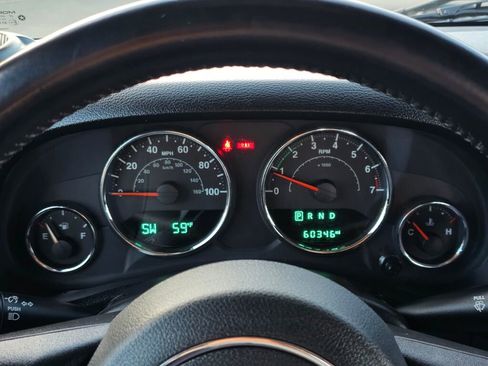 Used 2018 Jeep Wrangler Sport image 17