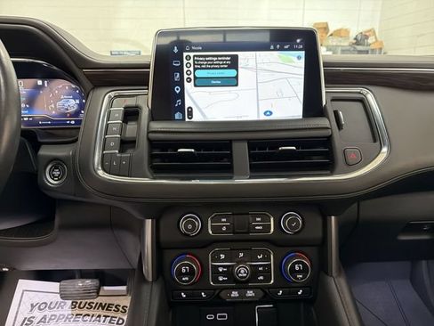 Used 2022 Chevrolet Tahoe Z71 w/ Luxury Package AWD/4WD image 18
