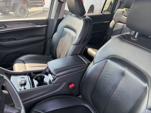 Certified 2023 Jeep Grand Cherokee L Limited AWD/4WD image 22