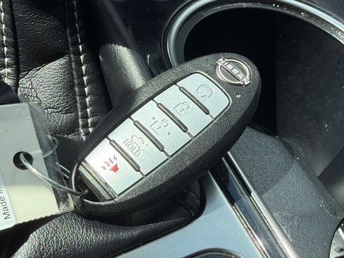 Used 2023 Nissan Maxima Platinum w/ Sport Mat Group FWD image 29