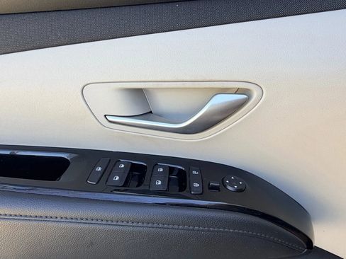 Used 2022 Hyundai Tucson SEL w/ Convenience + Premium Package image 18