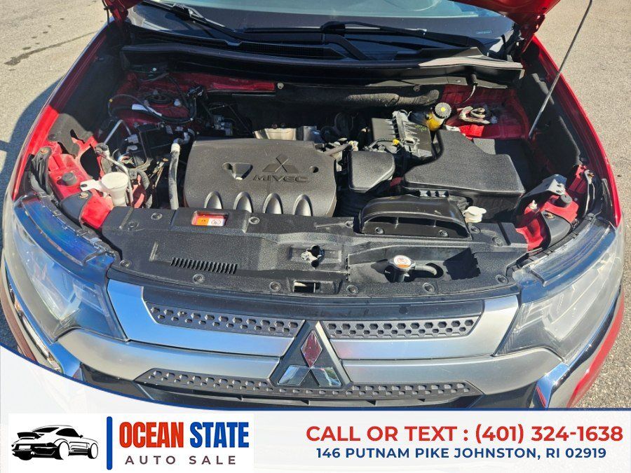 Used 2020 Mitsubishi Outlander ES AWD/4WD image 21
