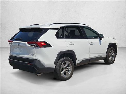 Used 2025 Toyota RAV4 XLE AWD/4WD image 5