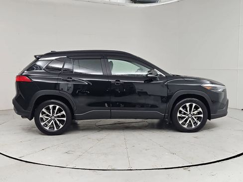Used 2024 Toyota Corolla Cross XLE AWD/4WD image 7