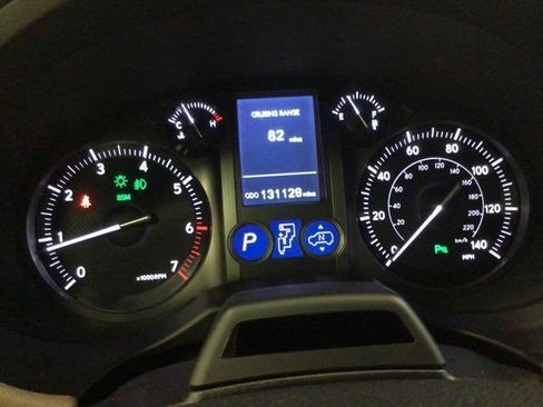 Used 2018 Lexus GX 460 Luxury AWD/4WD image 24